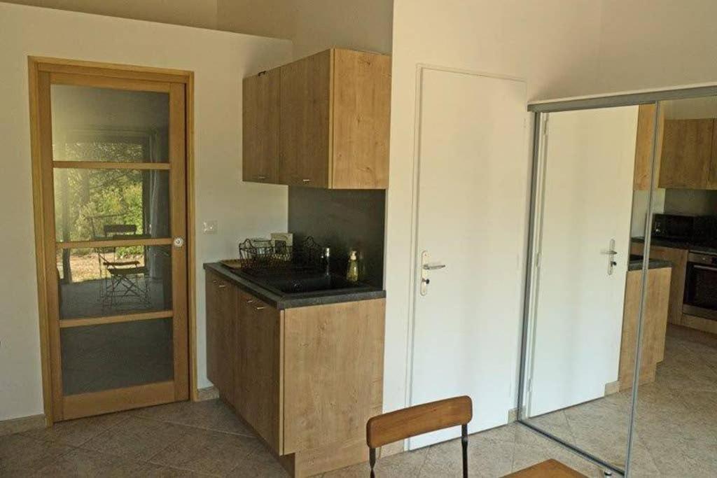 Villa La Lurette, Appartement Et Studio Saint-Étienne-les-Orgues Exterior foto