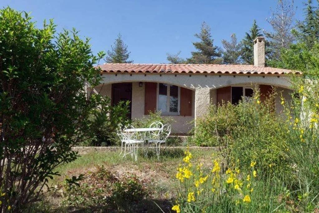 Villa La Lurette, Appartement Et Studio Saint-Étienne-les-Orgues Exterior foto