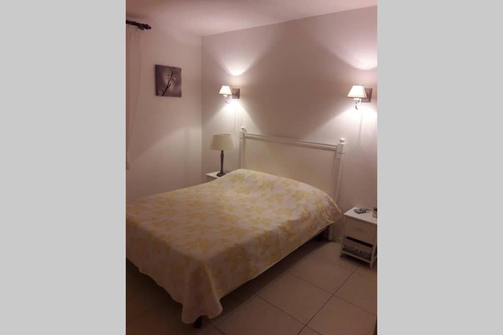 Villa La Lurette, Appartement Et Studio Saint-Étienne-les-Orgues Exterior foto
